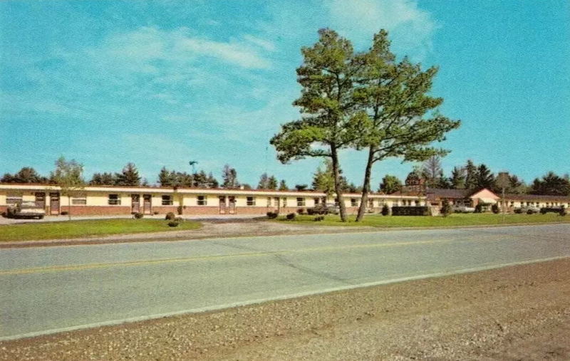 City Motel - Vintage Postcard (newer photo)